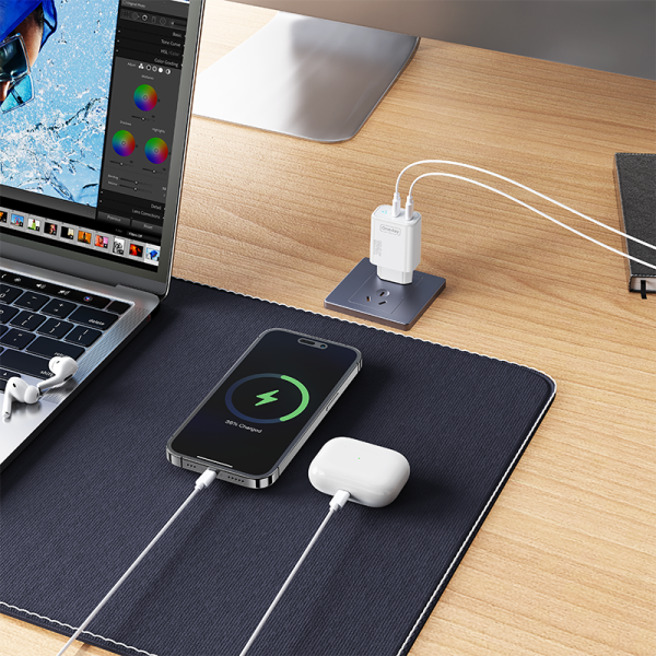 DC01 With Typec to Typec cable 30W USB + TYPEC dual port GaN Charger - 图片 4