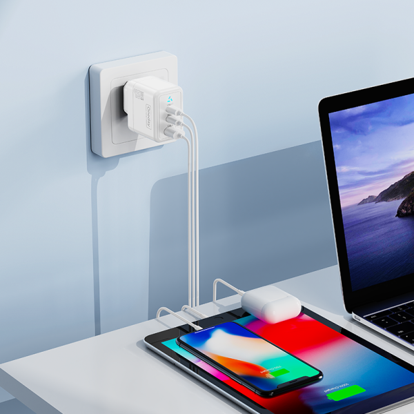 DC02 With T-ypec to T-ypec cable  45W USB + T-ypec + T-ypec three port GaN Charger US PLUG - 图片 4