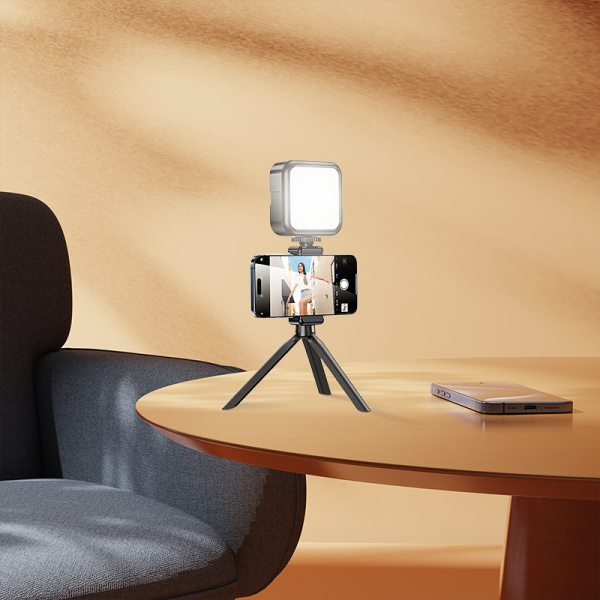 NU01 PLUS selfietripod  3 colour light LED - 图片 4